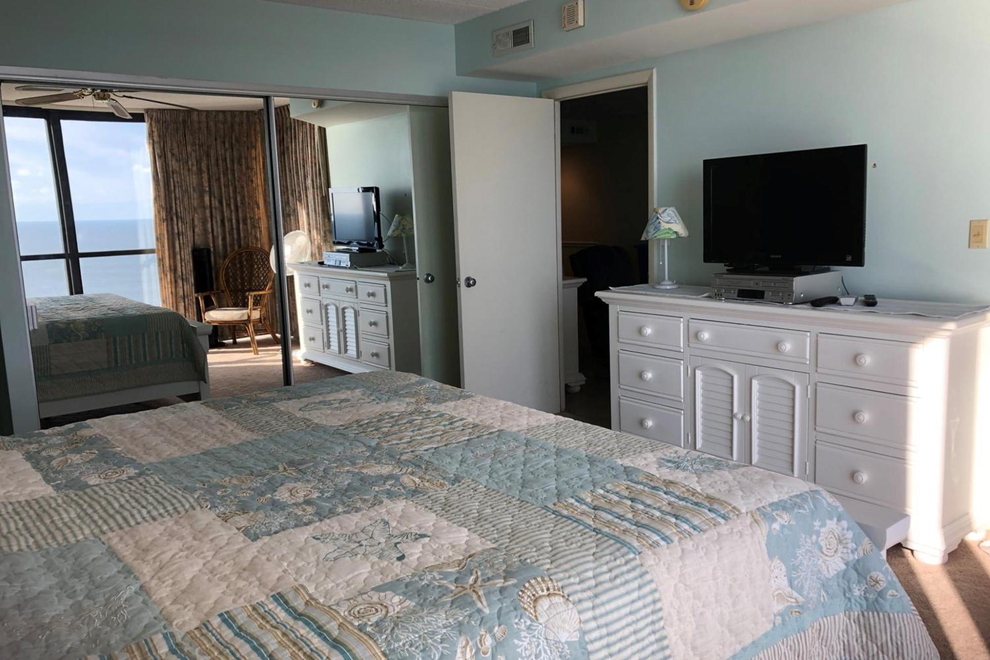 Golden Sands 1906 Ocean City Room photo